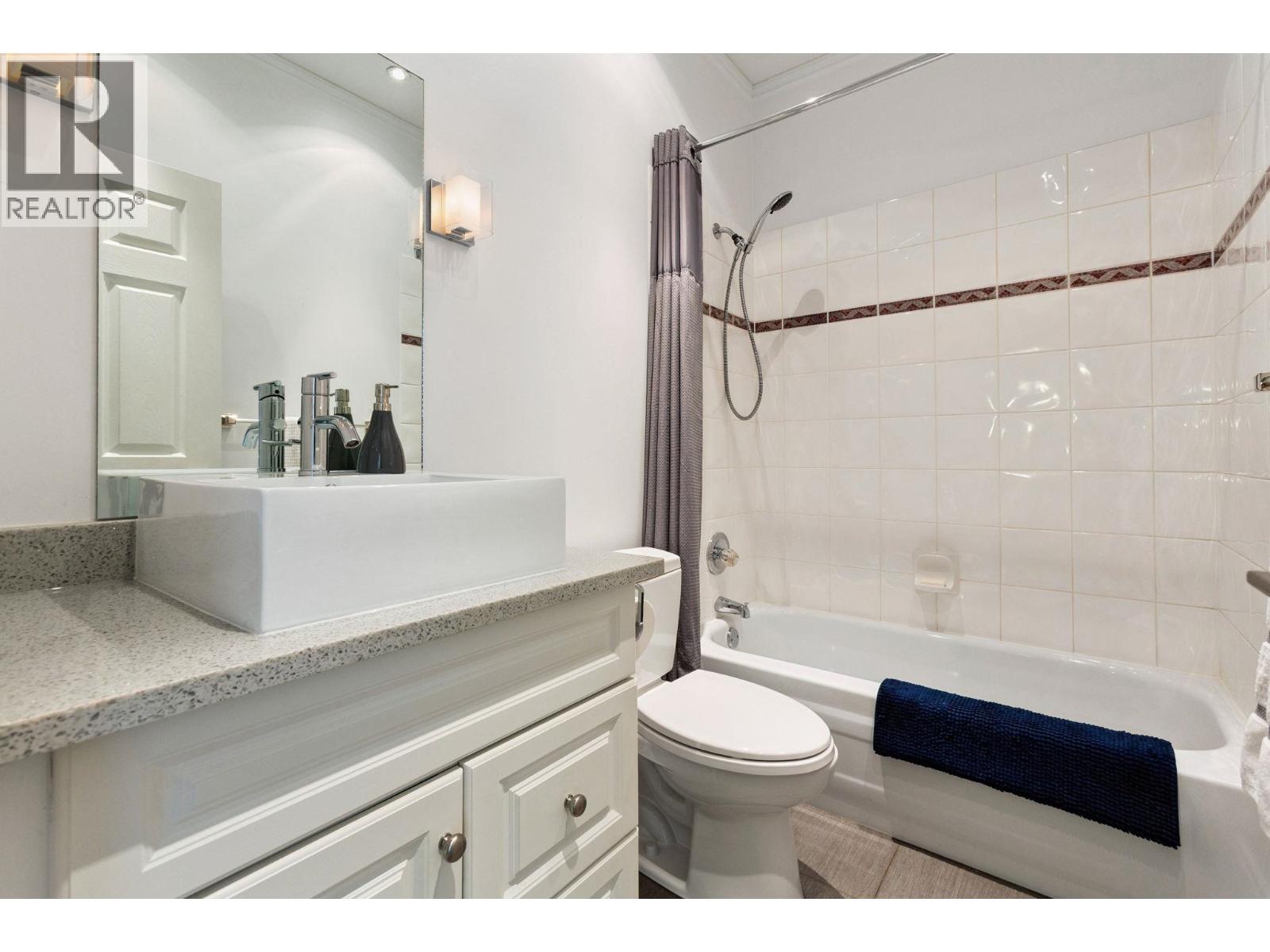 Photo 20 of 15 8868 16th Avenue, Burnaby BC