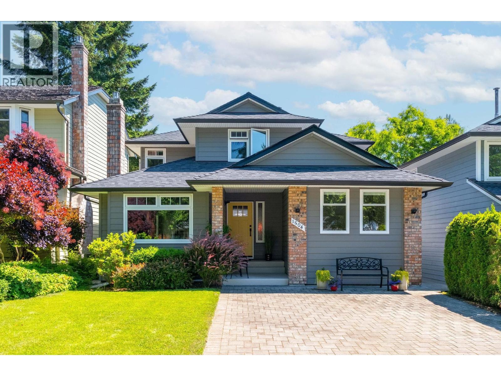 Photo 1 of 1504 Jubilee Court, North Vancouver BC
