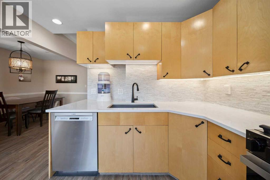 Photo 18 of 412 17 Avenue Nw, Calgary AB