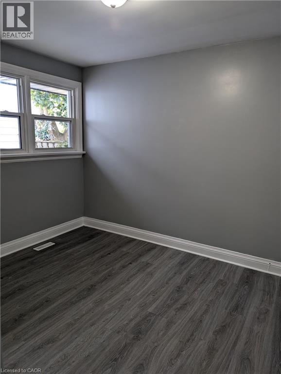 Photo 7 of 175 Oxford Street Unit A, Kitchener ON
