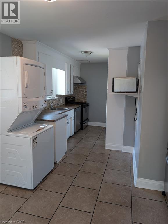 Photo 5 of 175 Oxford Street Unit A, Kitchener ON