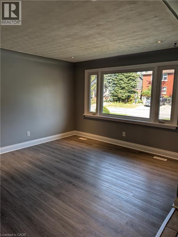 Photo 4 of 175 Oxford Street Unit A, Kitchener ON