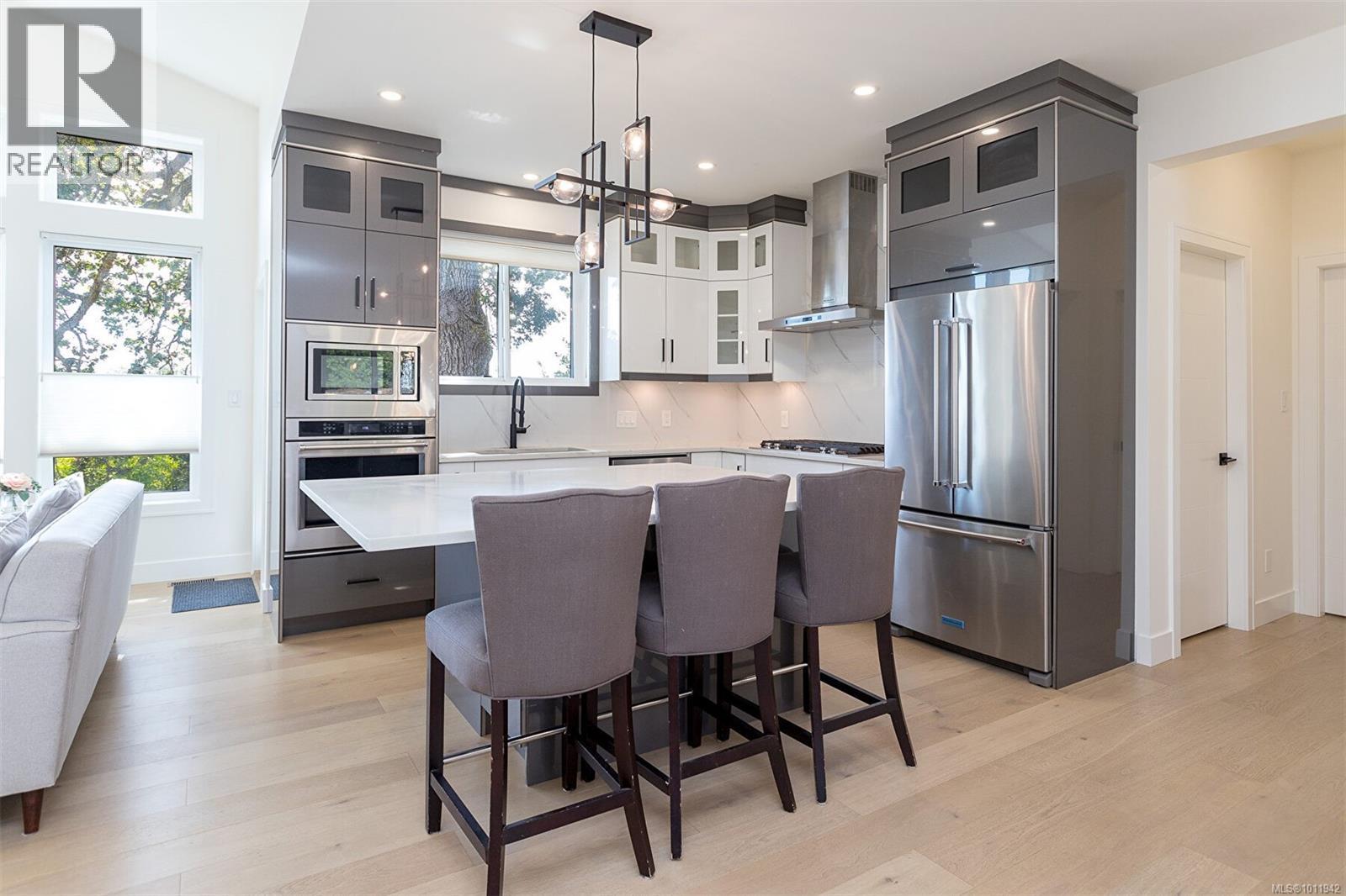  3595 Cedar Hill Road, Saanich