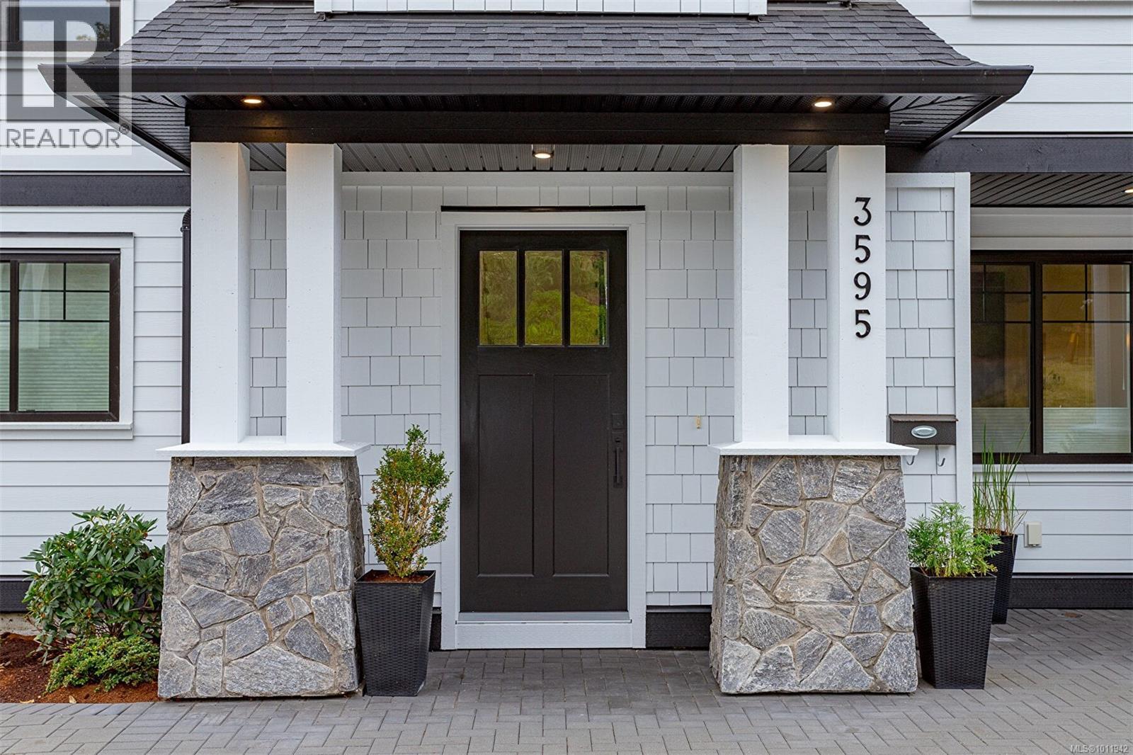  3595 Cedar Hill Road, Saanich