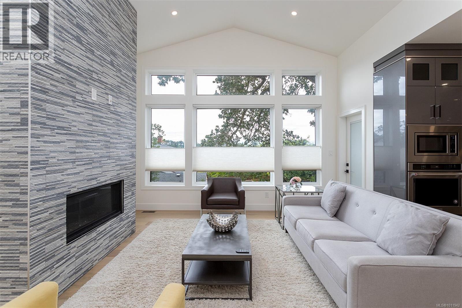  3595 Cedar Hill Road, Saanich
