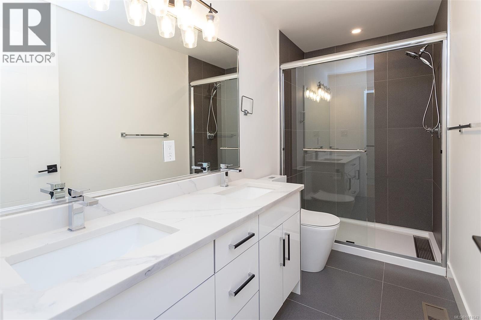  3595 Cedar Hill Road, Saanich