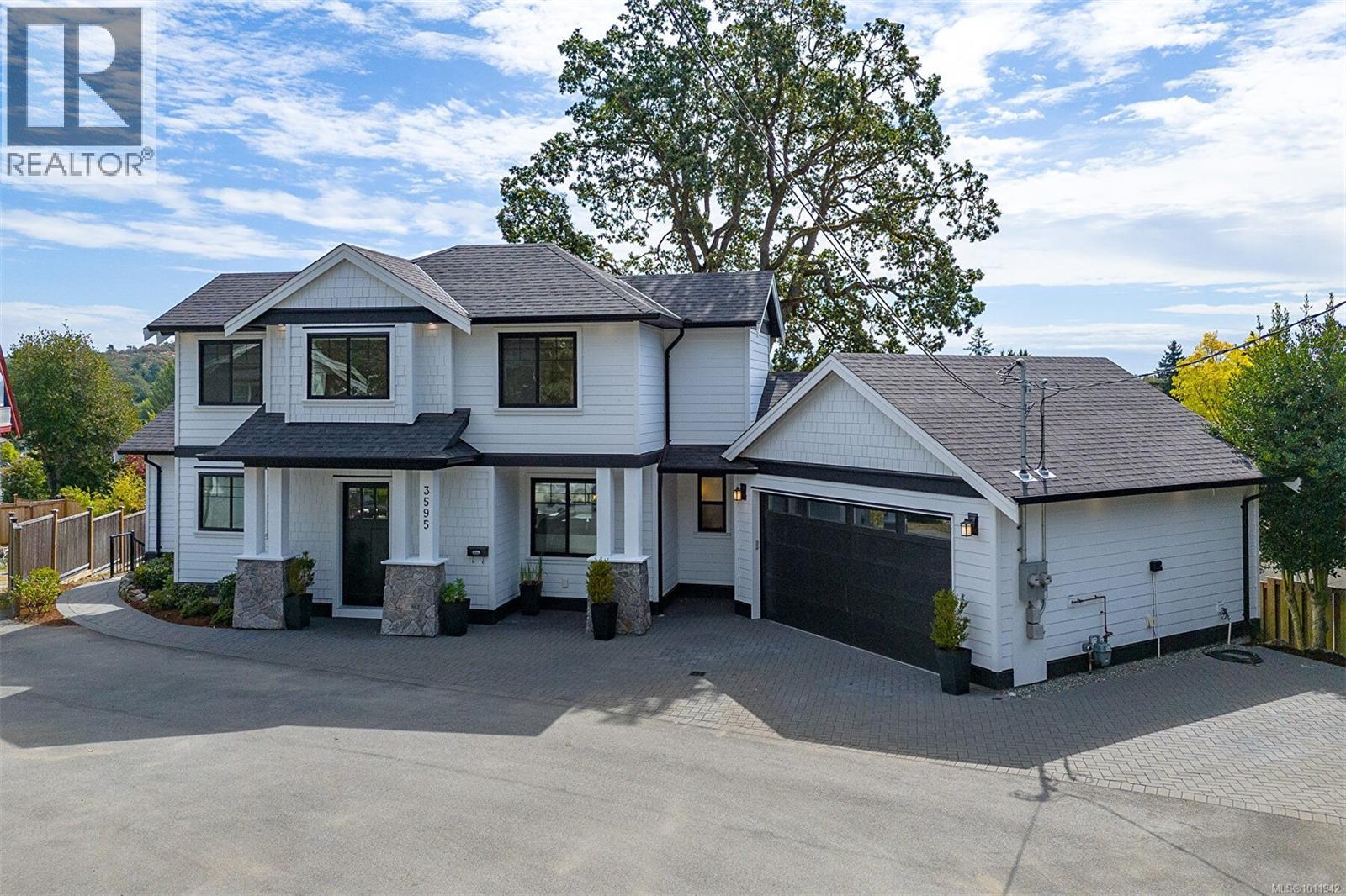  3595 Cedar Hill Road, Saanich