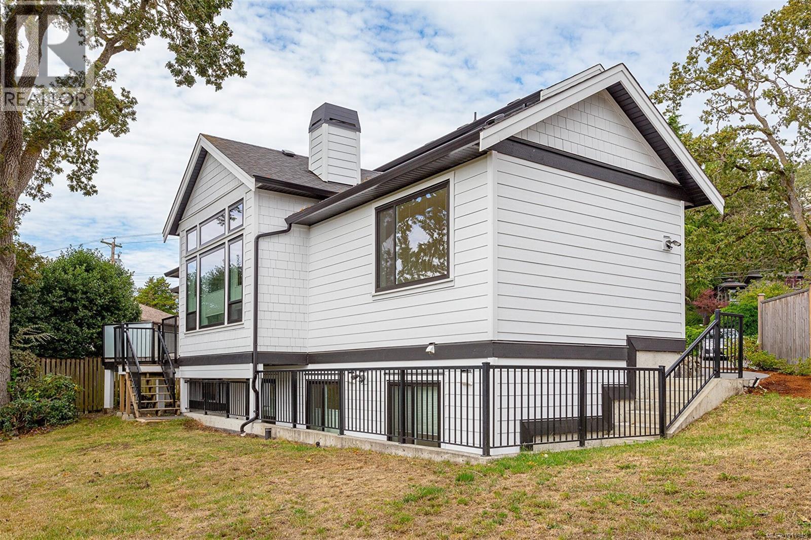  3595 Cedar Hill Road, Saanich