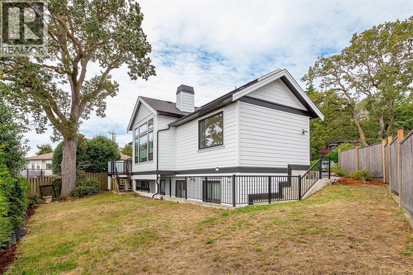  3595 Cedar Hill Road, Saanich