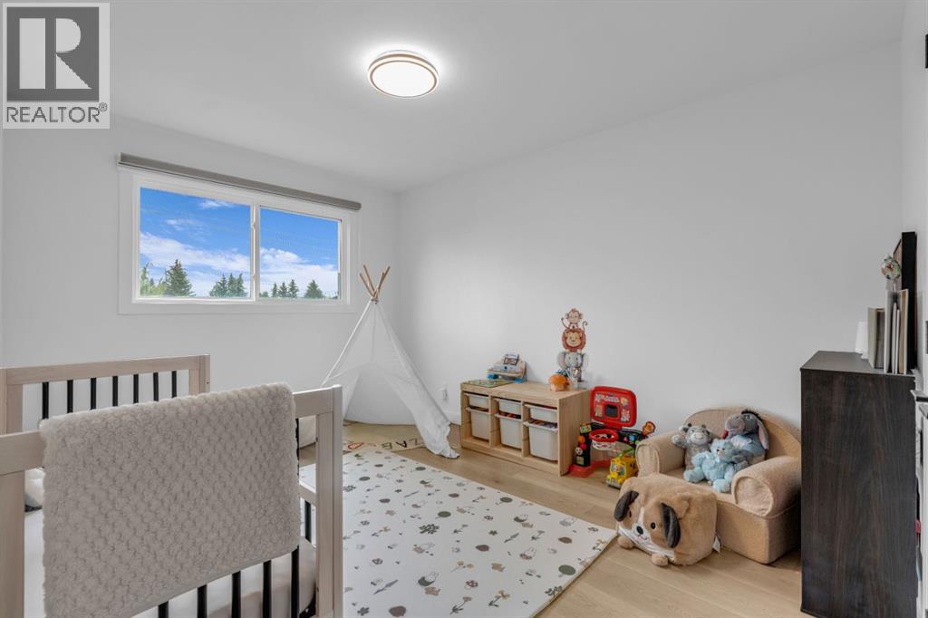 Photo 21 of 171 Bermuda Way Nw, Calgary AB