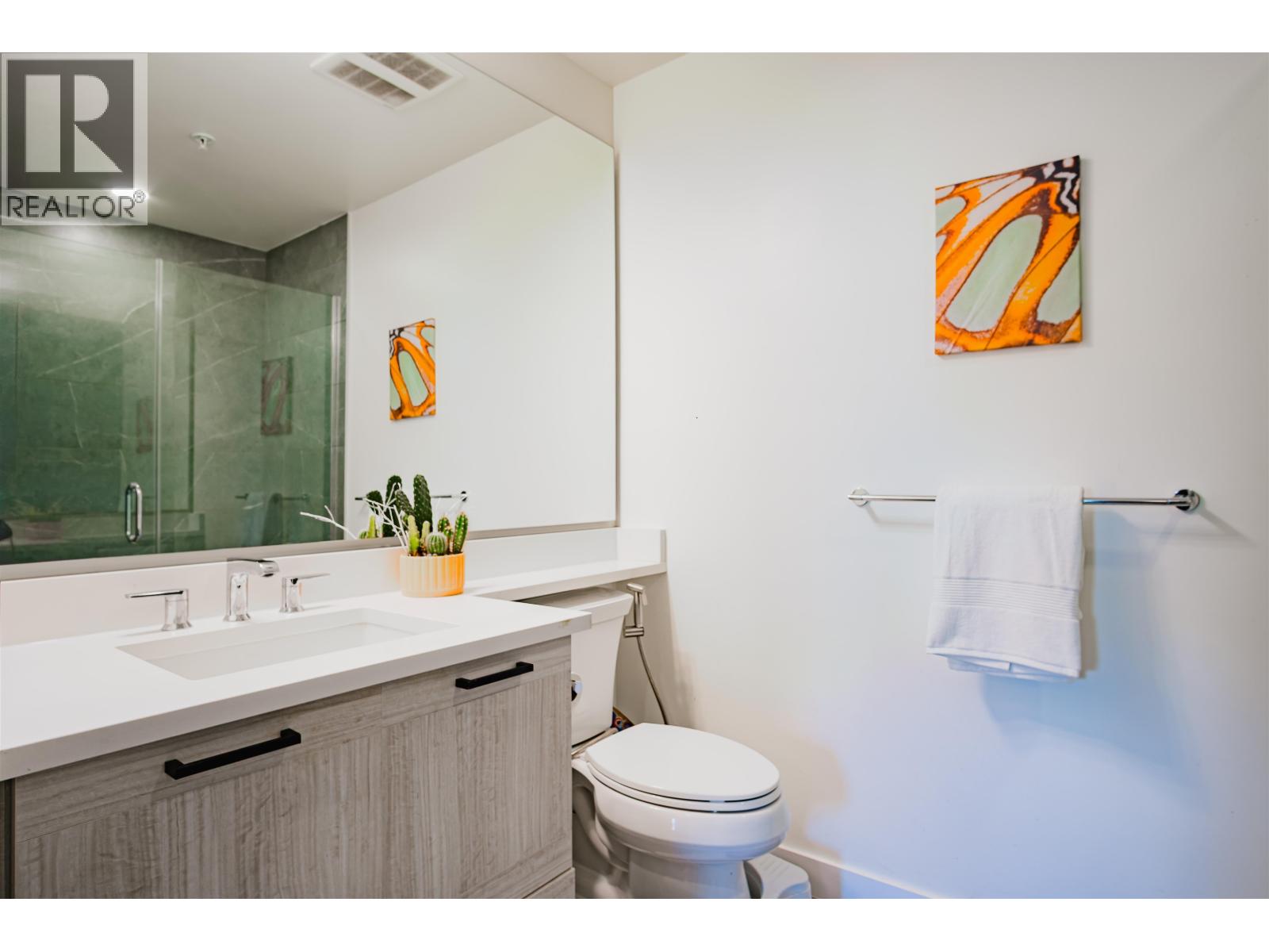 Photo 16 of 320 7133 14th Avenue, Burnaby BC