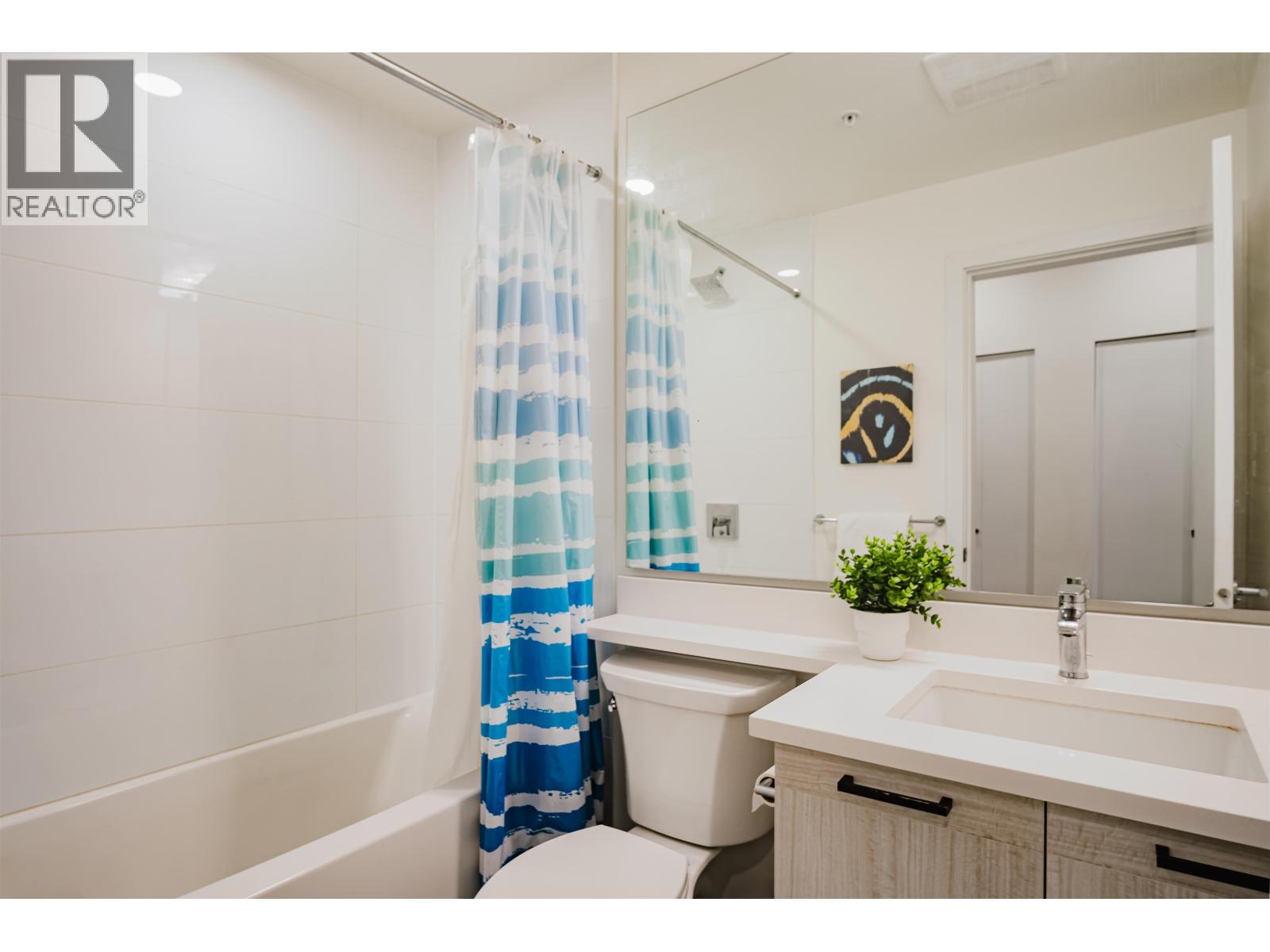 Photo 18 of 320 7133 14th Avenue, Burnaby BC