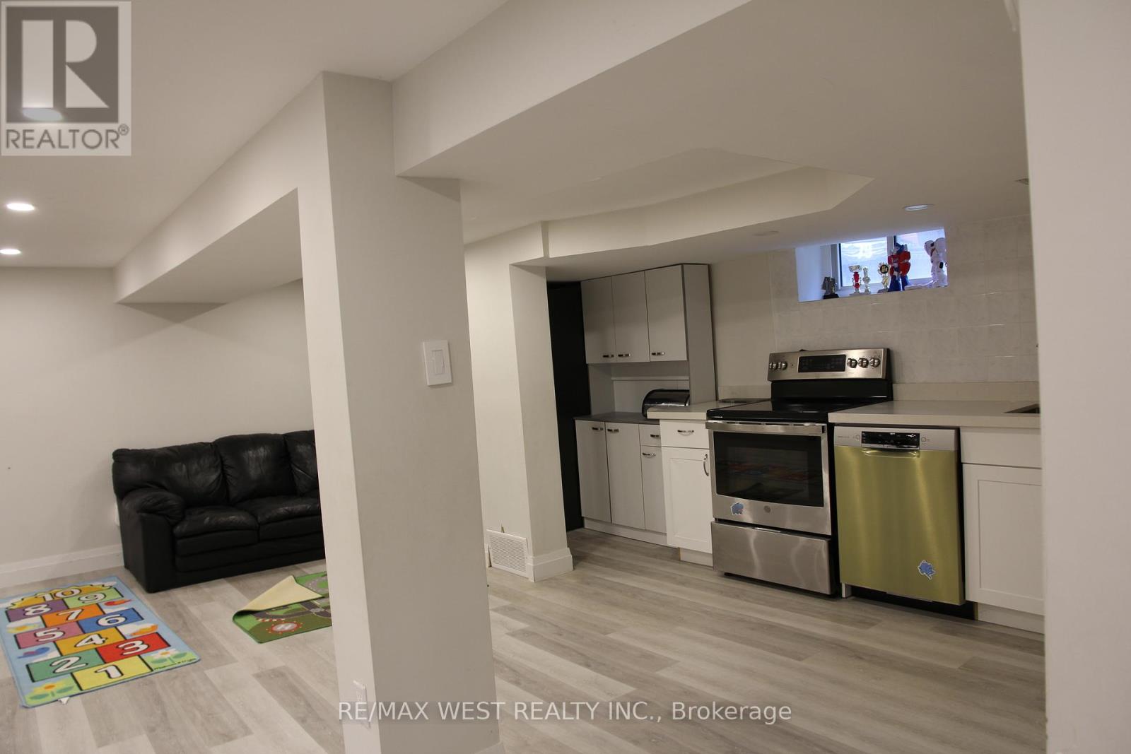 Photo 21 of 81 Freemont Avenue, Toronto ON