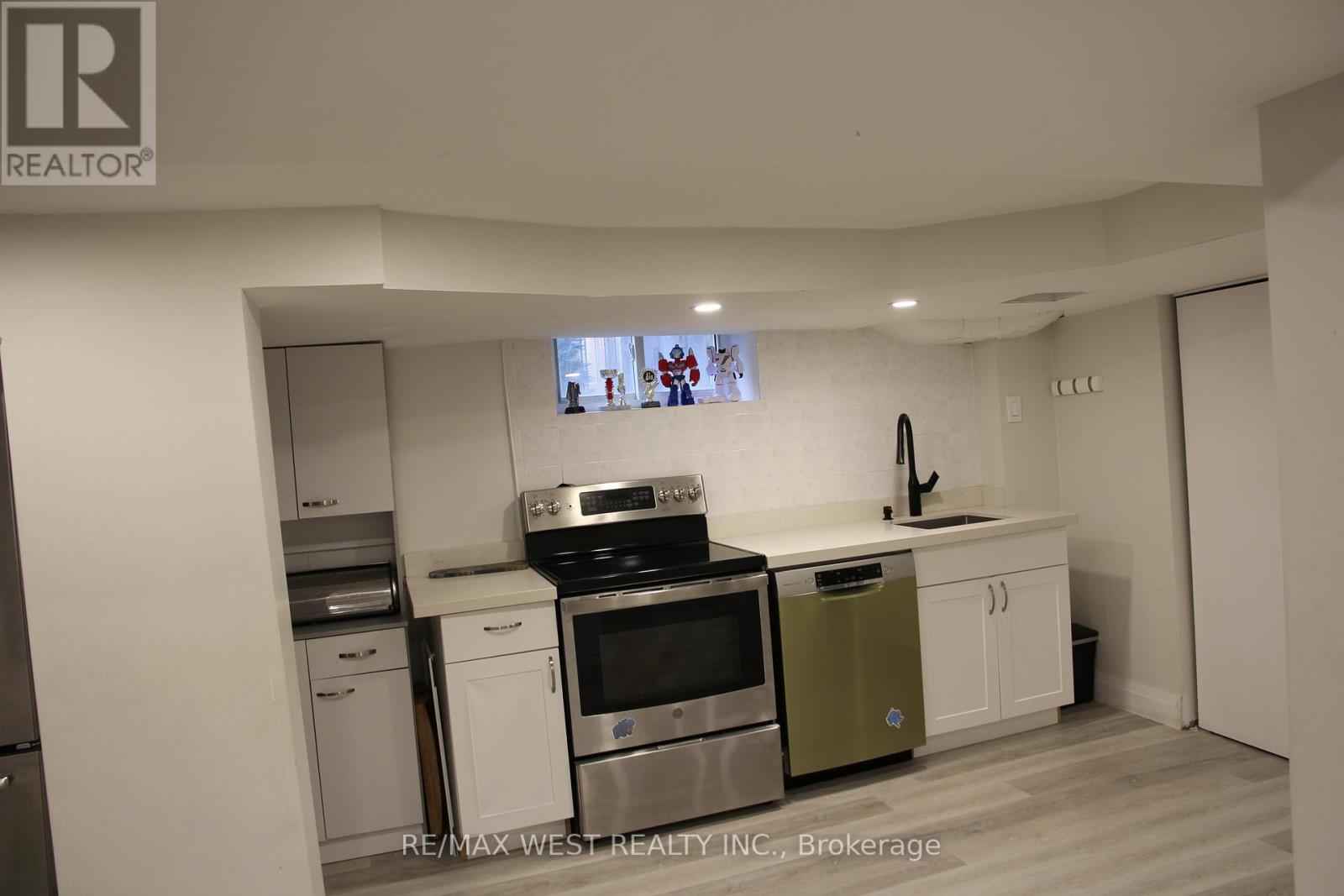 Photo 24 of 81 Freemont Avenue, Toronto ON
