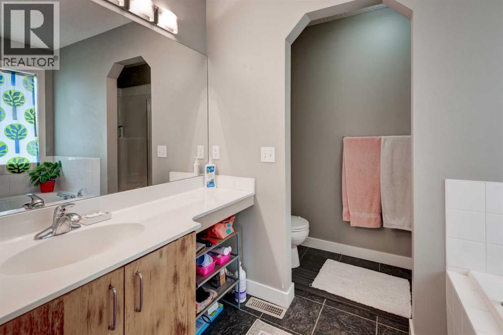 Photo 16 of 16 Bridlecrest Street Sw, Calgary AB