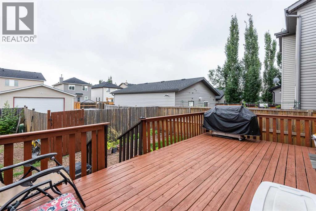 Photo 21 of 16 Bridlecrest Street Sw, Calgary AB