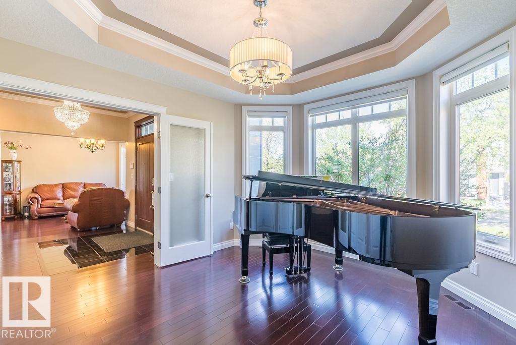 Photo 13 of 10535 80 St Nw, Edmonton AB