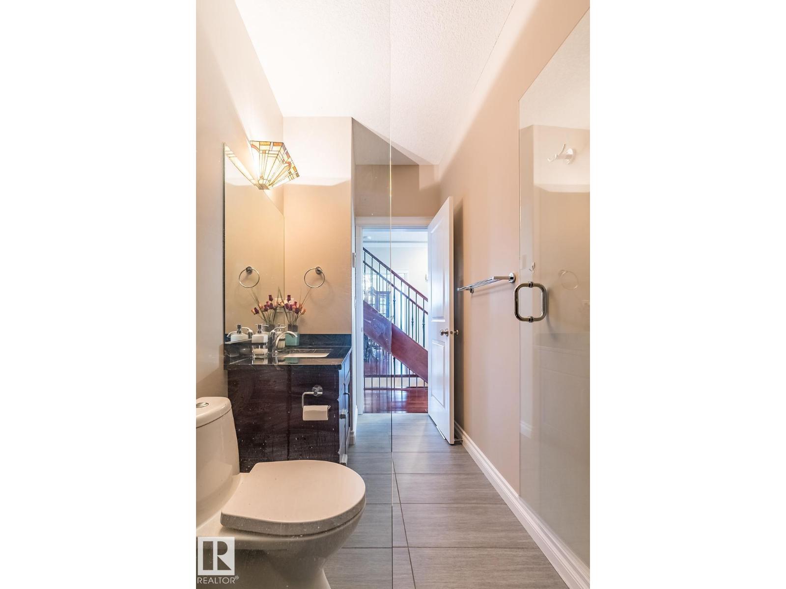 Photo 15 of 10535 80 St Nw, Edmonton AB