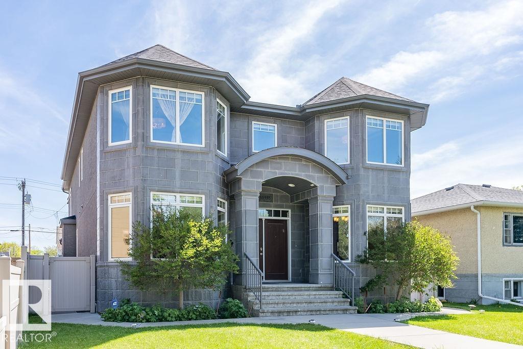 Photo 2 of 10535 80 St Nw, Edmonton AB