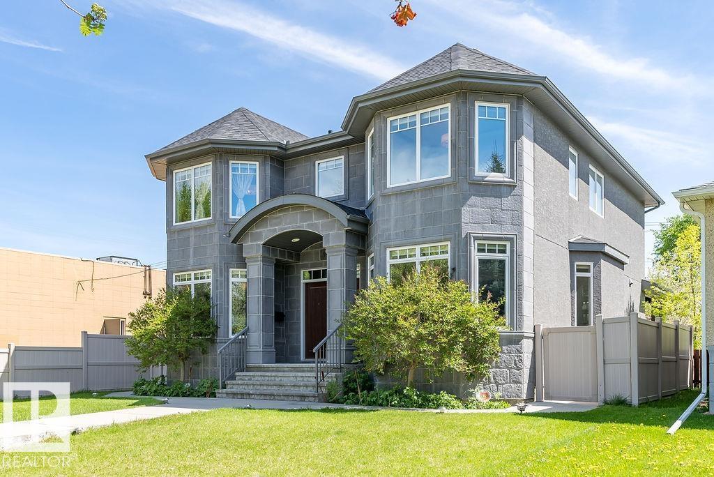 Photo 3 of 10535 80 St Nw, Edmonton AB