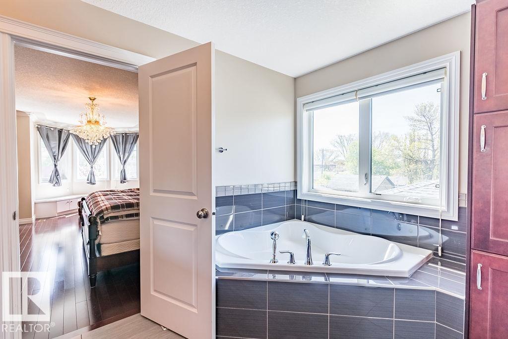 Photo 46 of 10535 80 St Nw, Edmonton AB