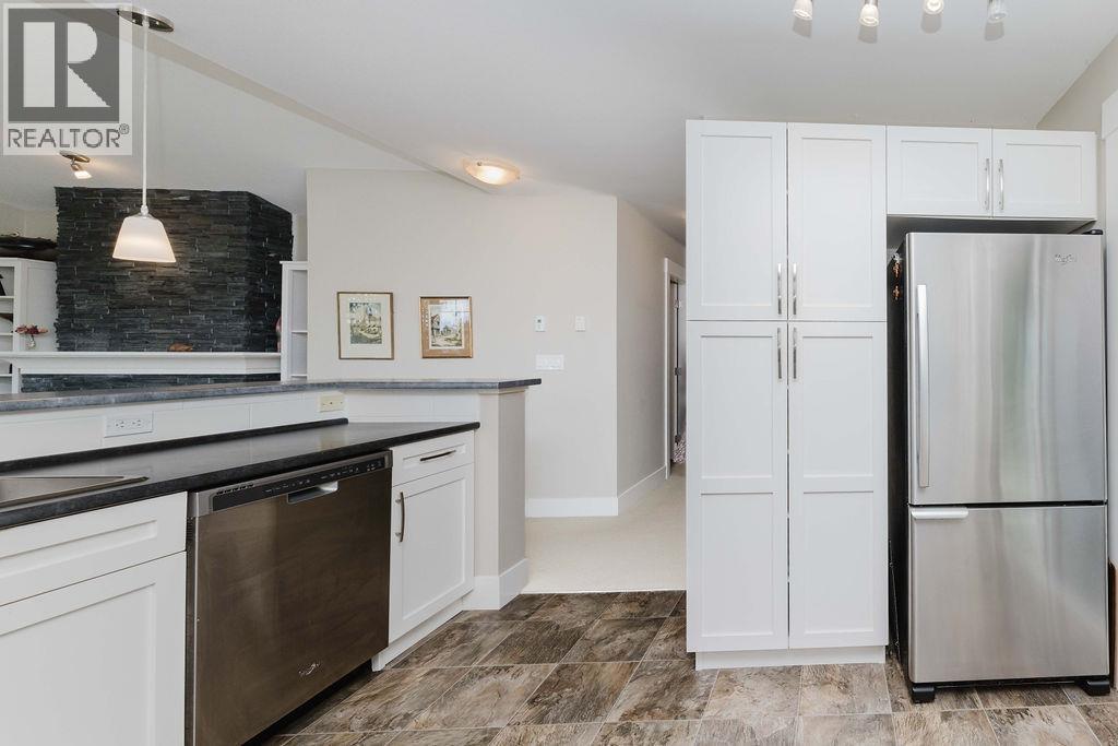 6360 BAILLIE ROAD, Sechelt