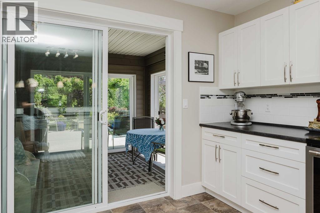 6360 BAILLIE ROAD, Sechelt