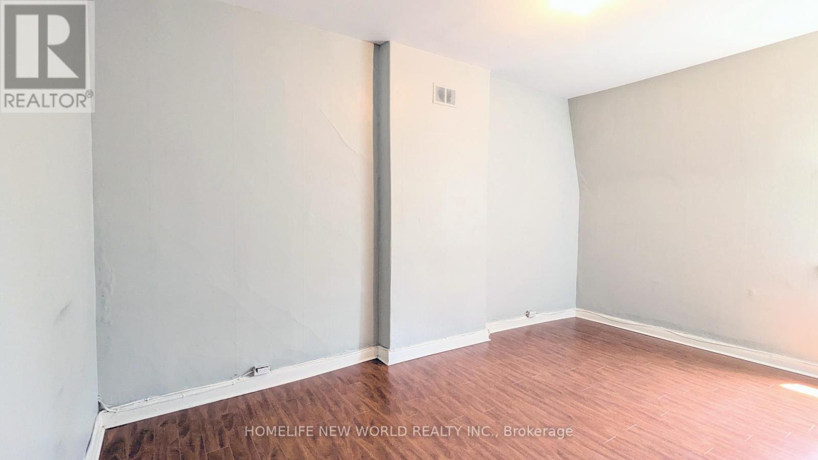 Photo 2 of Floor 3 444 Queen Street W, Toronto ON