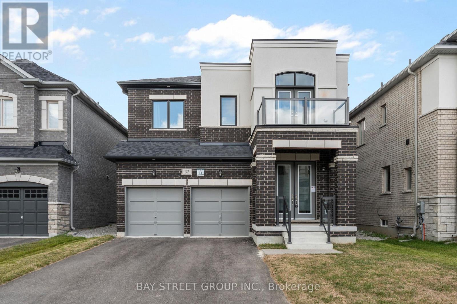 Photo 1 of 32 Current Drive, Richmond Hill ON
