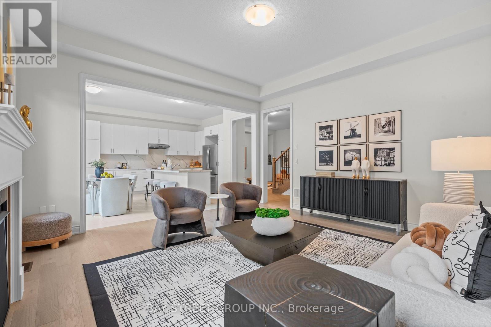 Photo 20 of 32 Current Drive, Richmond Hill ON