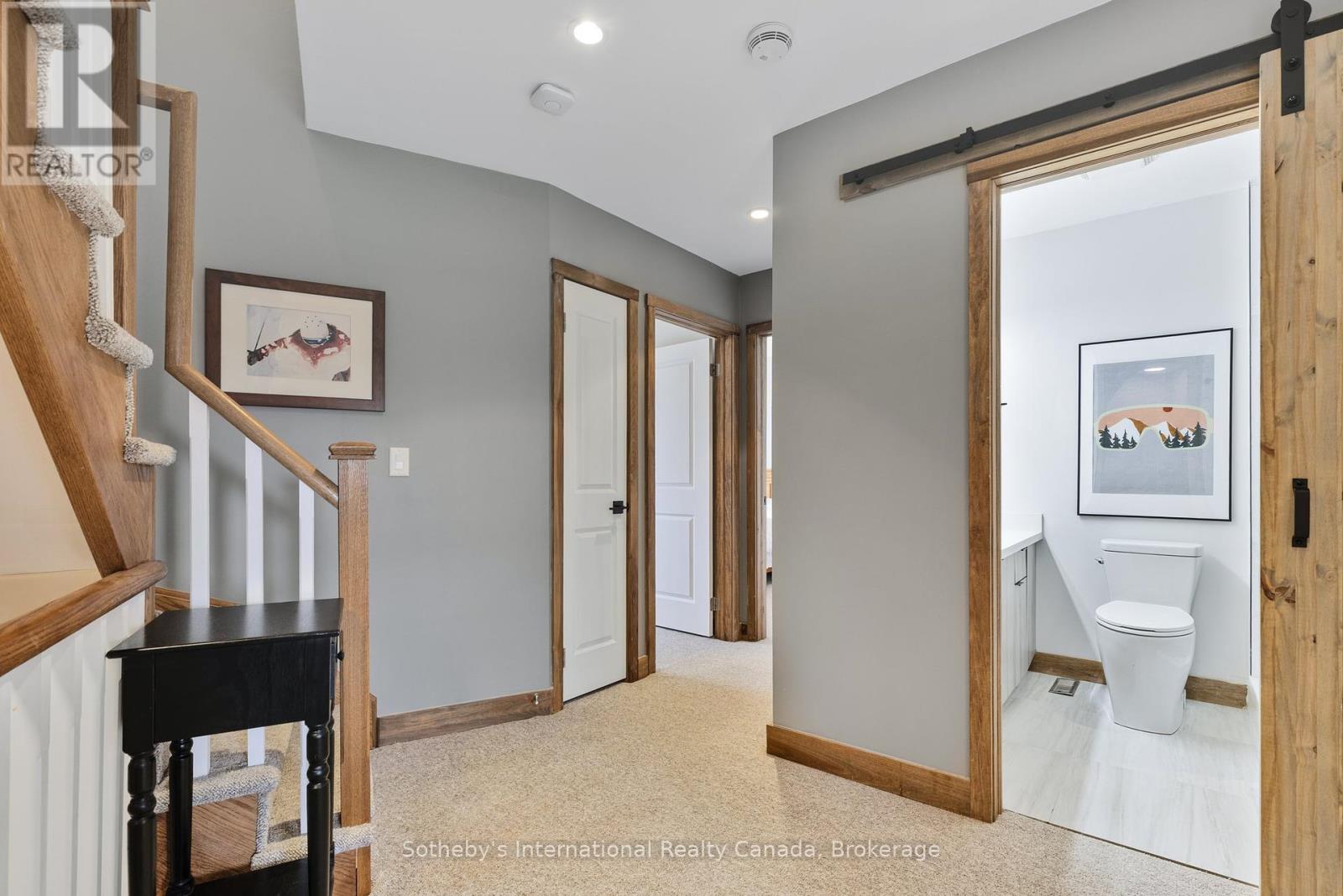 Photo 26 of 25 104 Farm Gate Road, Blue Mountains ON