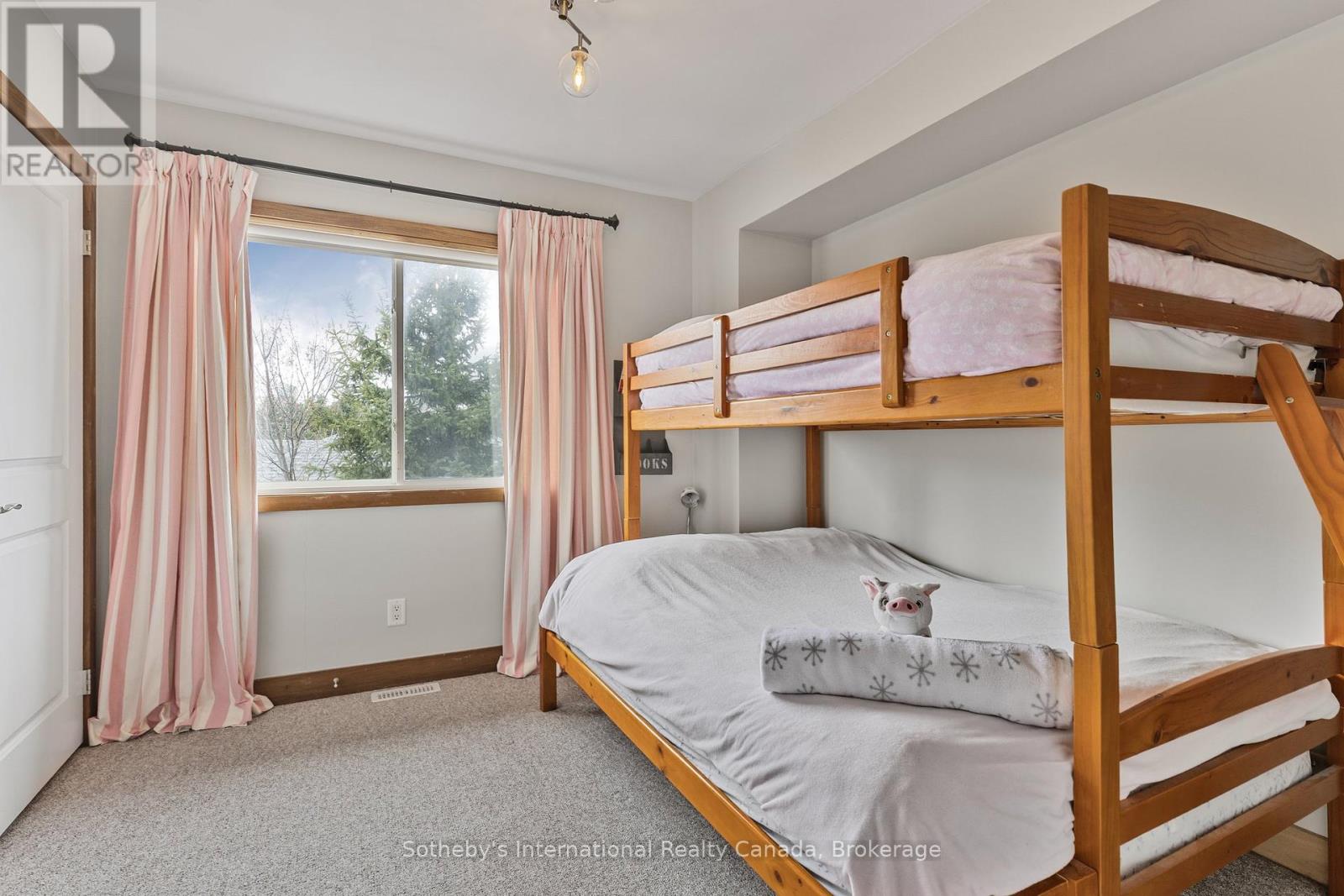 Photo 32 of 25 104 Farm Gate Road, Blue Mountains ON