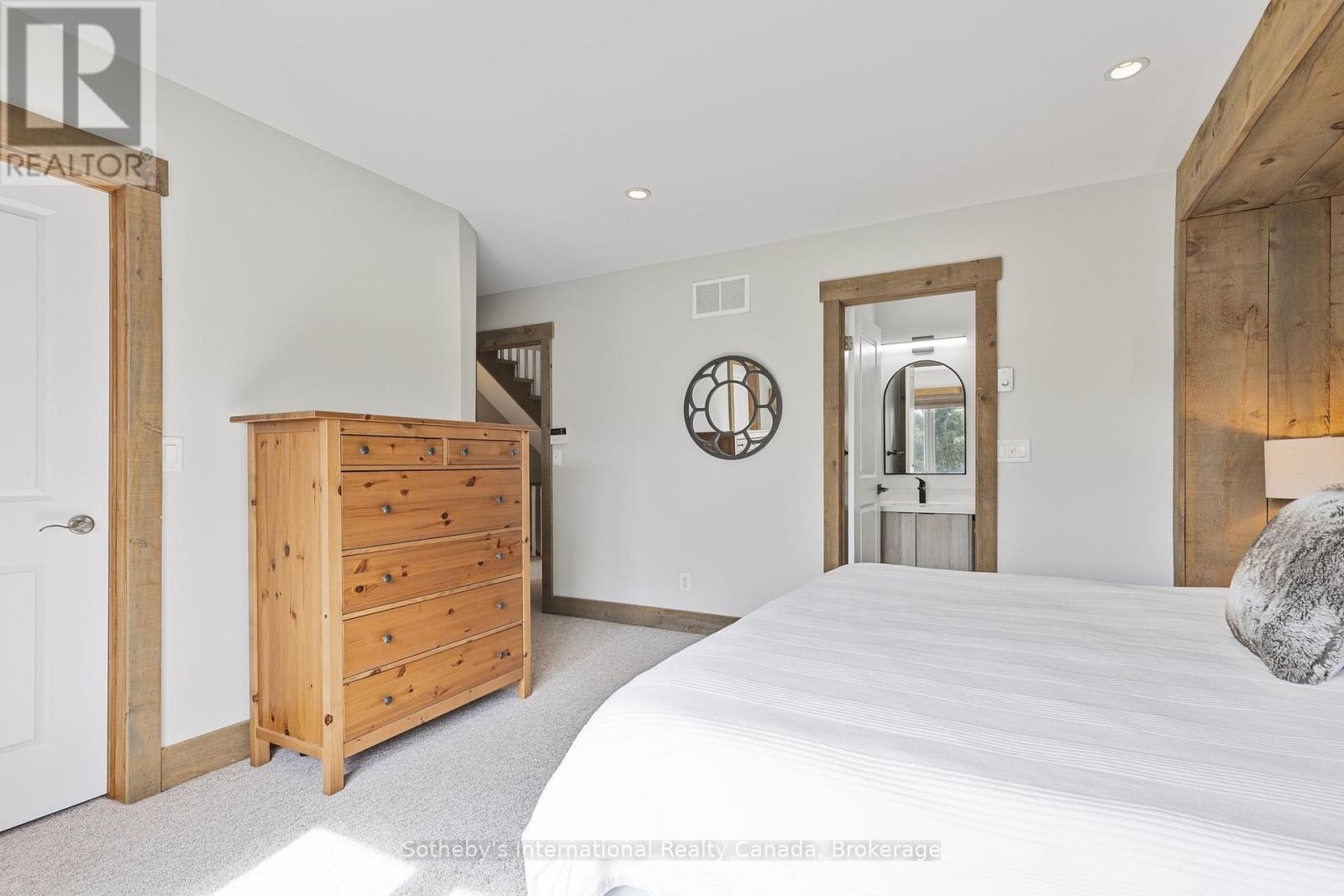 Photo 36 of 25 104 Farm Gate Road, Blue Mountains ON