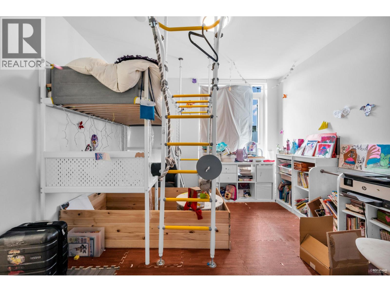 TH1 6398 SILVER AVENUE, Burnaby