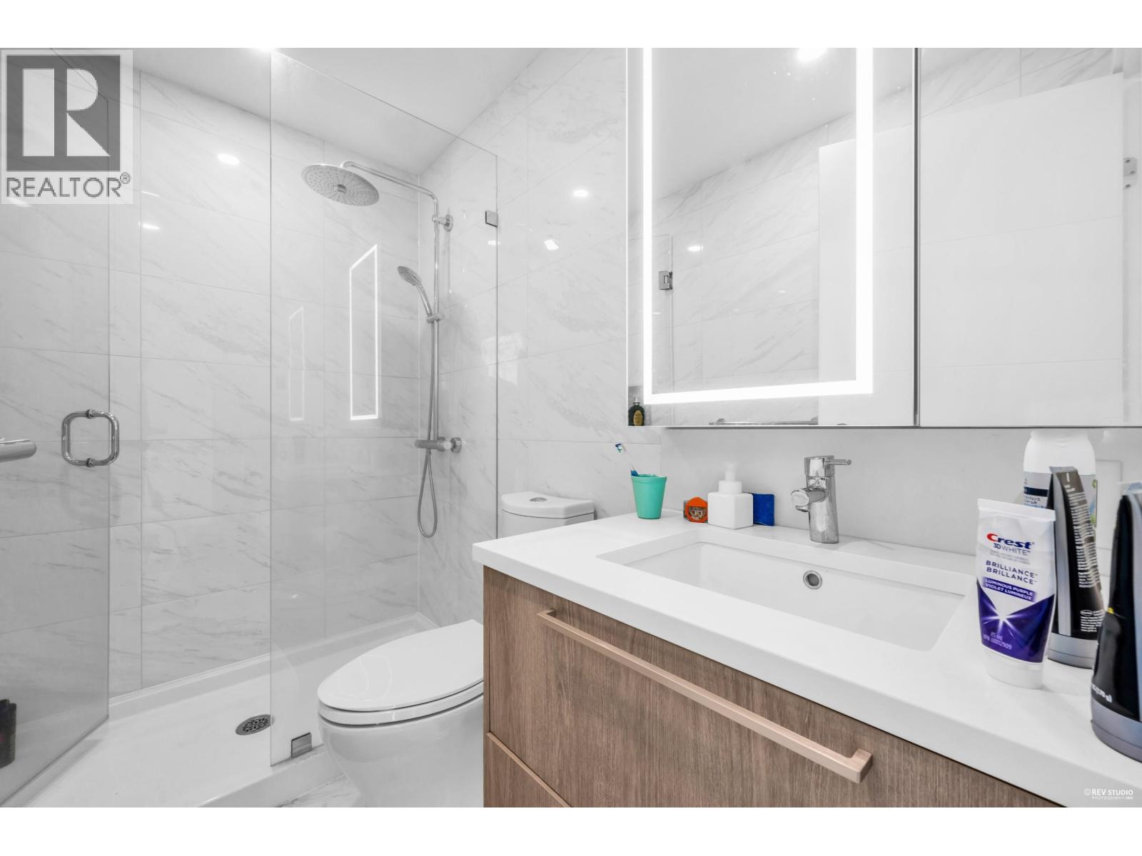 TH1 6398 SILVER AVENUE, Burnaby