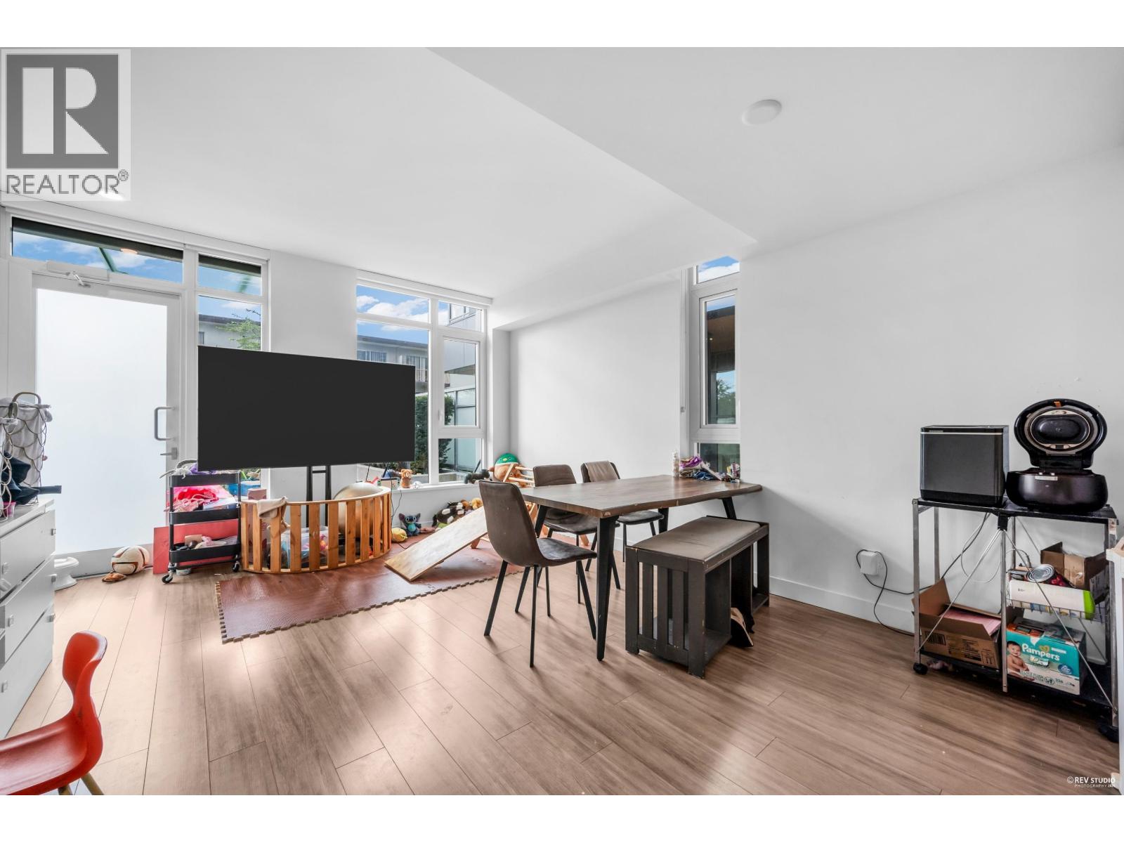 TH1 6398 SILVER AVENUE, Burnaby