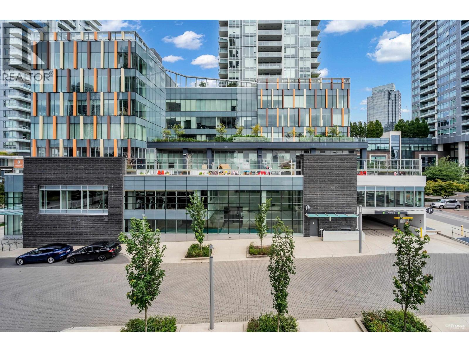 TH1 6398 SILVER AVENUE, Burnaby