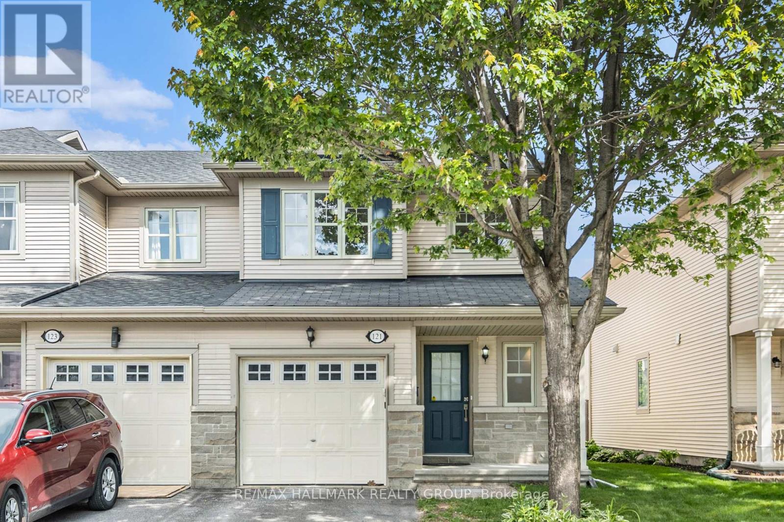 Photo 1 of 121 Prem Circle, Ottawa ON