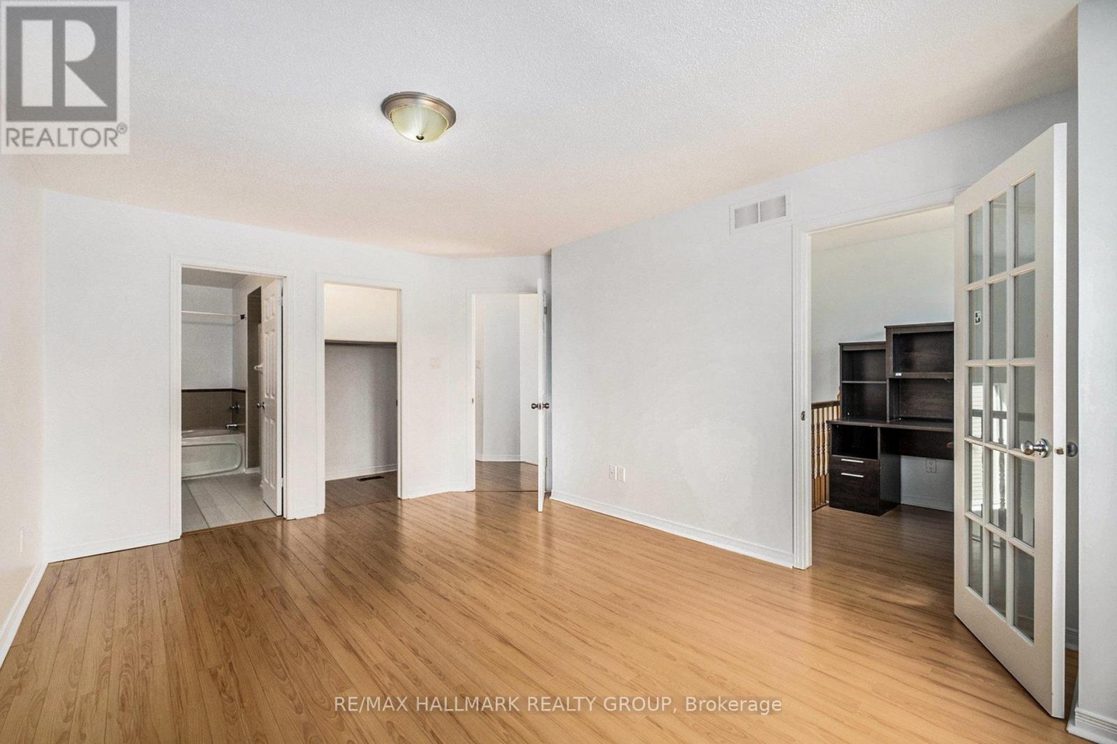 Photo 15 of 121 Prem Circle, Ottawa ON
