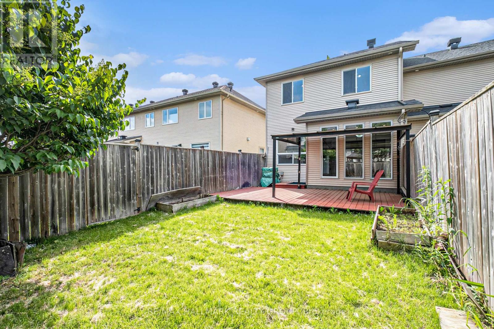 Photo 20 of 121 Prem Circle, Ottawa ON