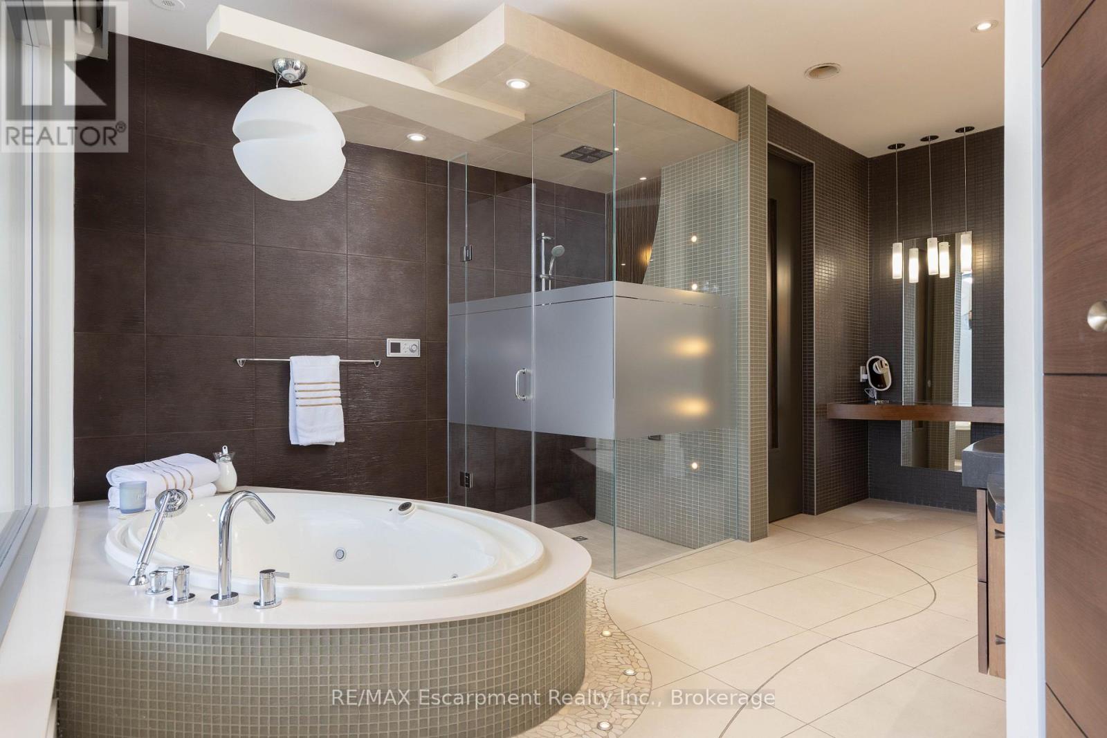 Photo 30 of 1540 Watersedge Road, Mississauga ON