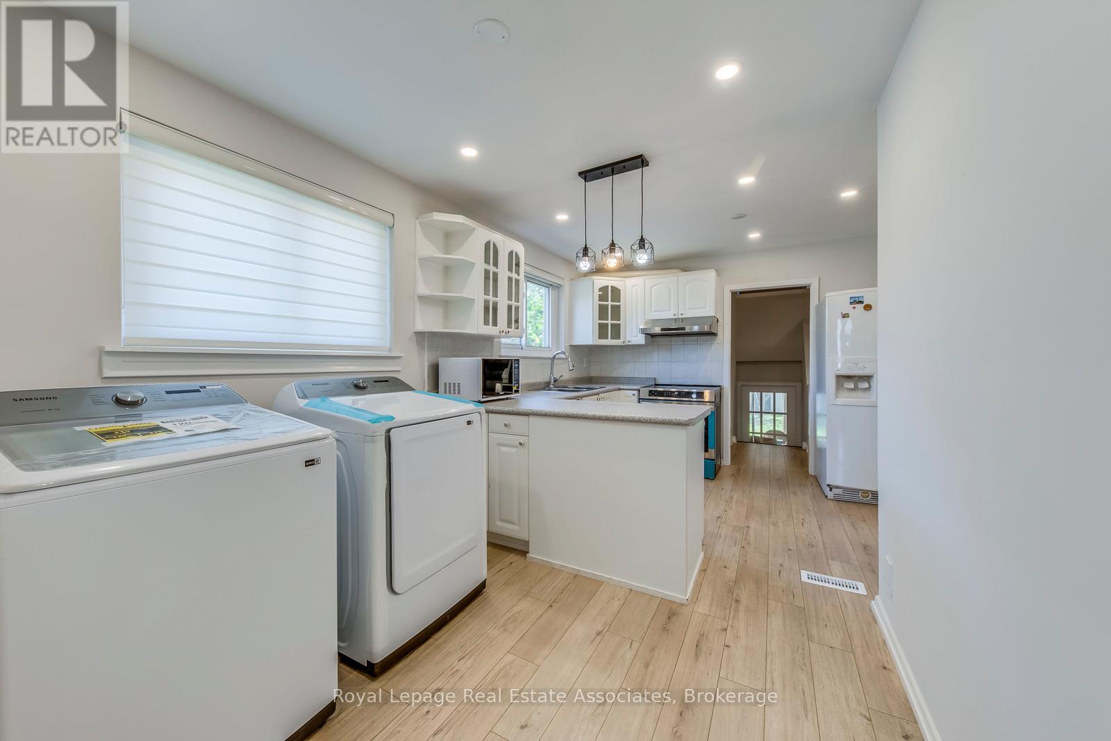 Photo 12 of Lower 1867 Sandgate Crescent, Mississauga ON