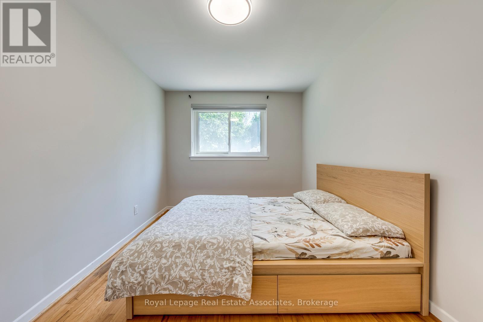 Photo 31 of Lower 1867 Sandgate Crescent, Mississauga ON