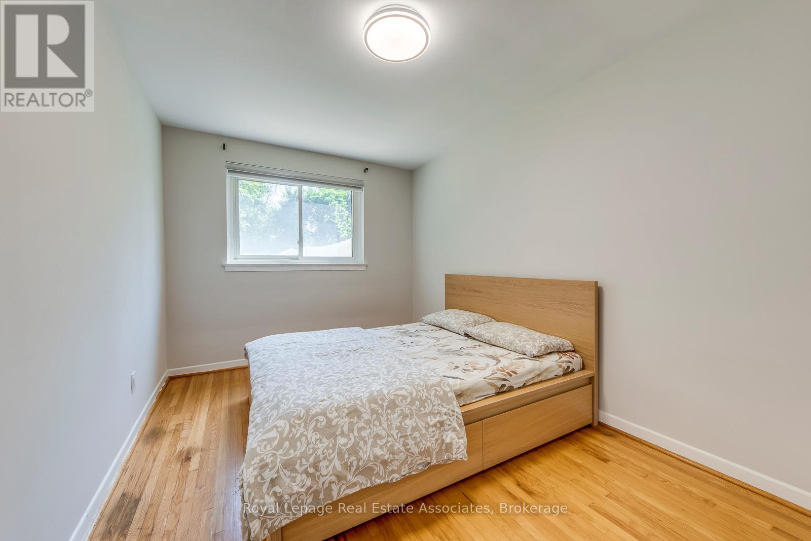 Photo 32 of Lower 1867 Sandgate Crescent, Mississauga ON