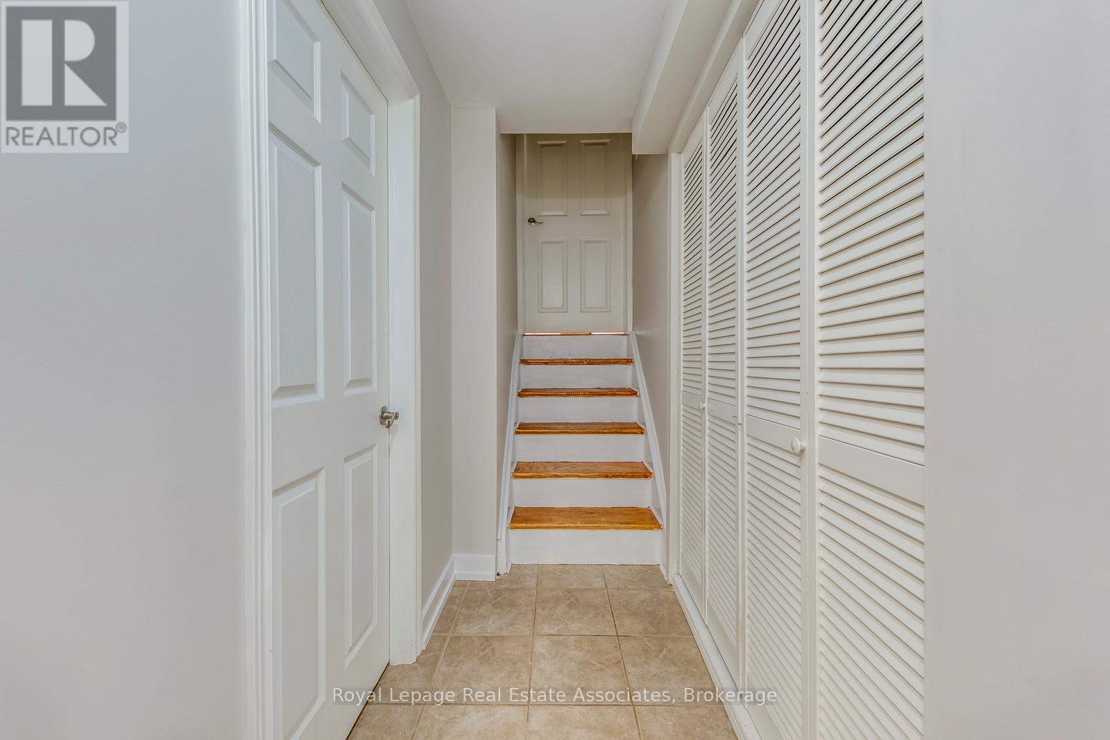 Photo 34 of Lower 1867 Sandgate Crescent, Mississauga ON