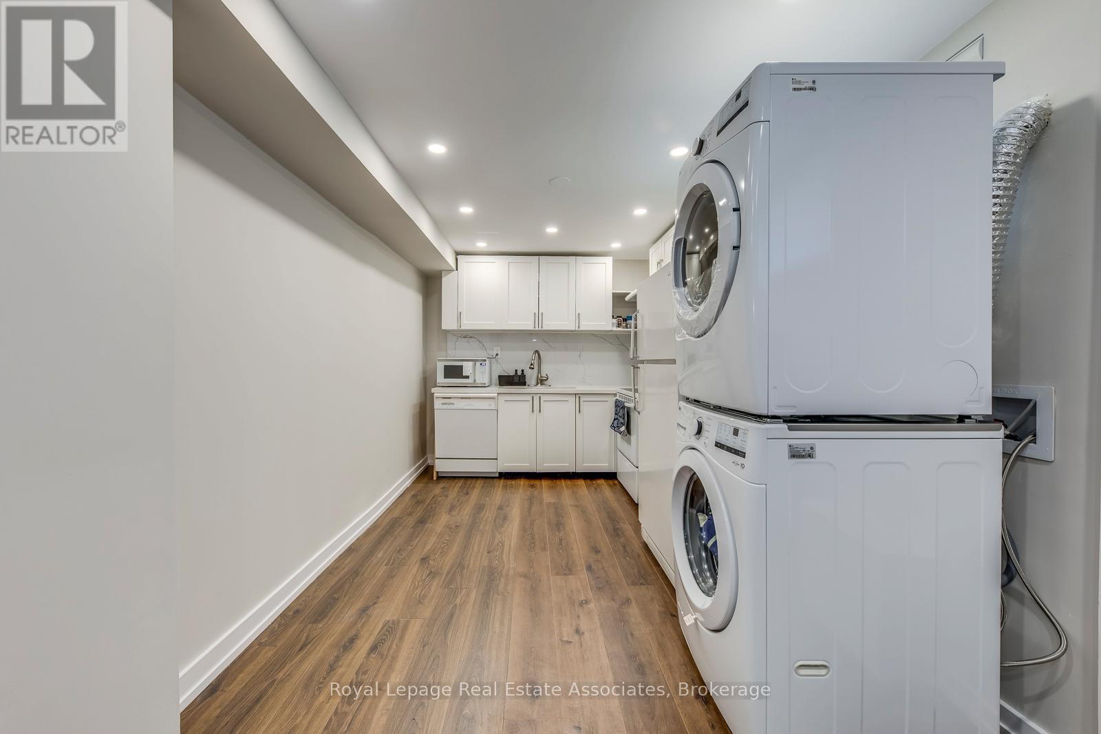 Photo 35 of Lower 1867 Sandgate Crescent, Mississauga ON