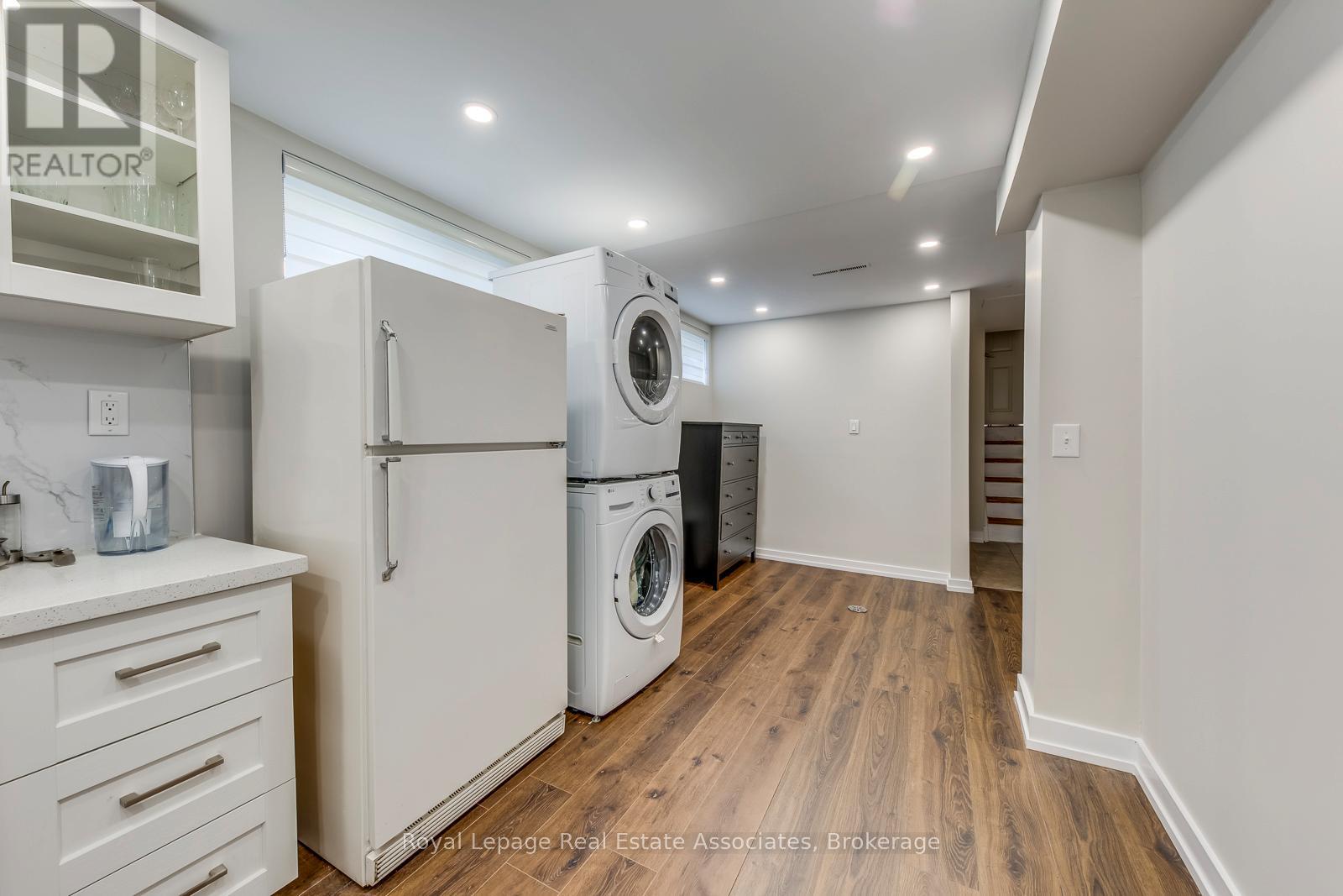 Photo 39 of Lower 1867 Sandgate Crescent, Mississauga ON