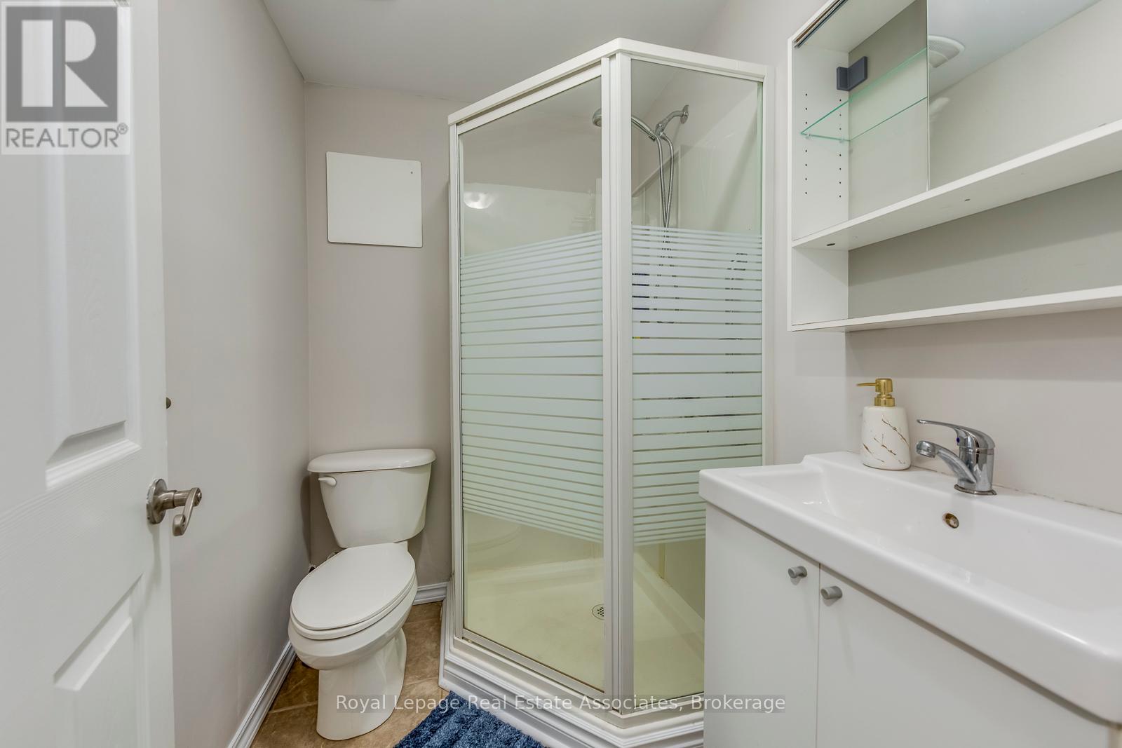Photo 42 of Lower 1867 Sandgate Crescent, Mississauga ON