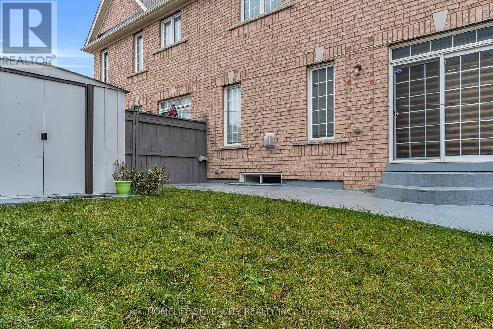 Photo 36 of 93 Education Road, Brampton ON
