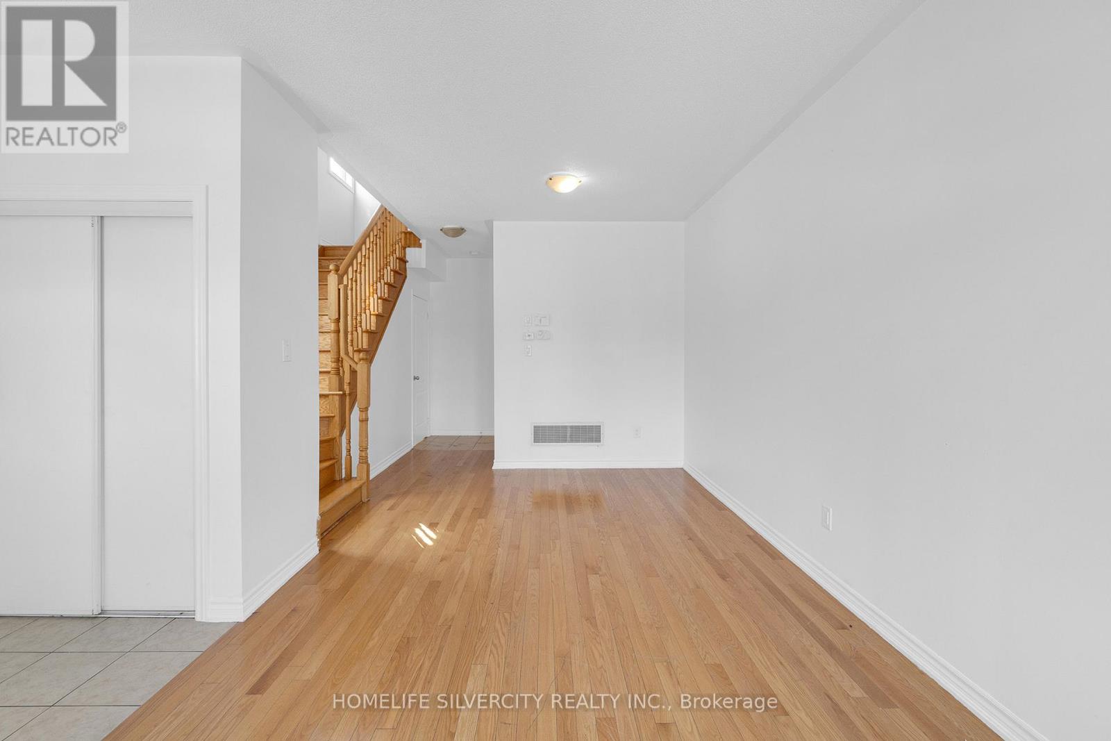 Photo 5 of 93 Education Road, Brampton ON
